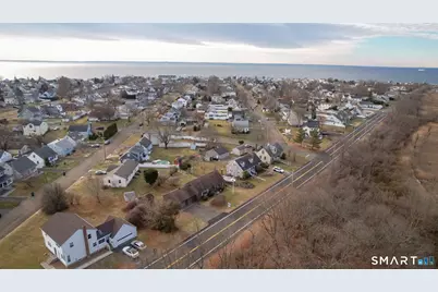 559 Oak Bluff Avenue, Stratford, CT 06615 - Photo 12