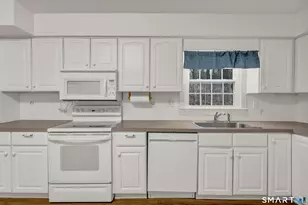 40 Deerfield Dr, Guilford, CT 06437 - Photo 16