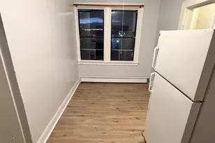 42 Redding St, Hartford, CT 06114 - Photo 8