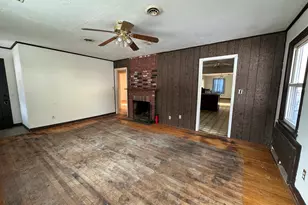 34 Hillside St, Meriden, CT 06451 - Photo 8