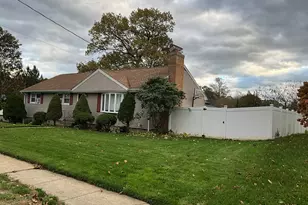 175 Post Oak Rd, Stratford, CT 06614 - Photo 2