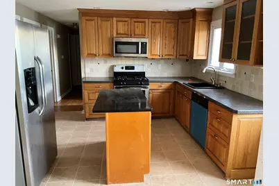 175 Post Oak Road, Stratford, CT 06614 - Photo 16