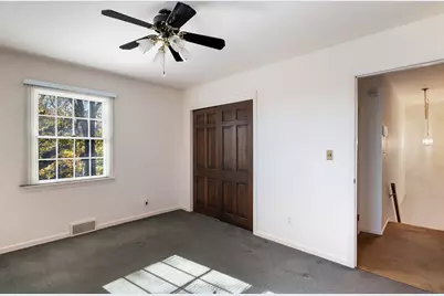 136 Knobloch Lane, Stamford, CT 06902 - Photo 18