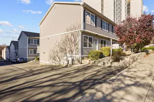 48 Strawberry Hill Ave, Stamford, CT 06902 - Photo 22