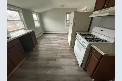 29 Olive Street, New Britain, CT 06051 - Photo 6