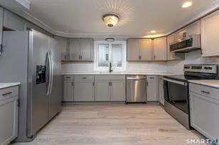 87 Melrose Ave, Waterbury, CT 06705 - Photo 14