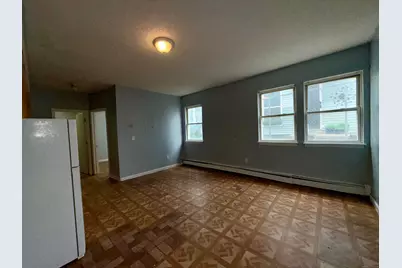 132 Locust Street #4, Waterbury, CT 06704 - Photo 2