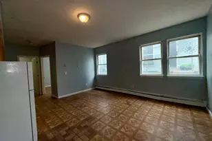 132 Locust St, Waterbury, CT 06704 - Photo 2