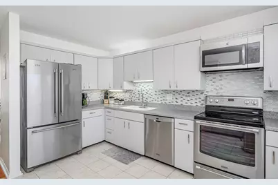 12 Boulevard Drive #140, Danbury, CT 06810 - Photo 4