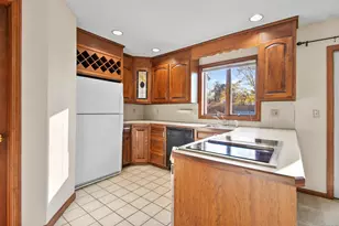 611 Ocean Ave, New London, CT 06320 - Photo 10