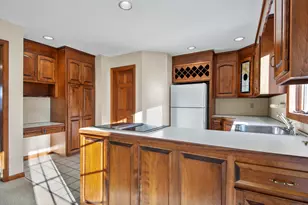 611 Ocean Ave, New London, CT 06320 - Photo 12