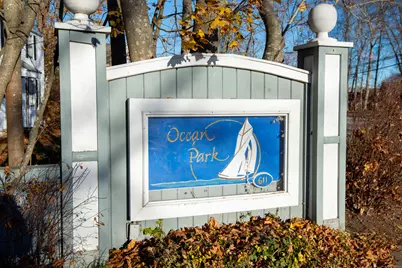 611 Ocean Avenue #E5, New London, CT 06320 - Photo 2