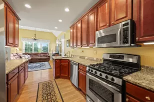 8 Kenington Rd, Avon, CT 06001 - Photo 12