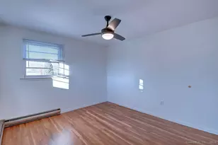 139 Phyllis Dr, Naugatuck, CT 06770 - Photo 12