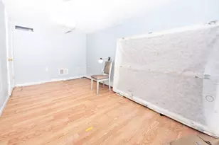 70 Pleasantview Ave, Bridgeport, CT 06606 - Photo 20