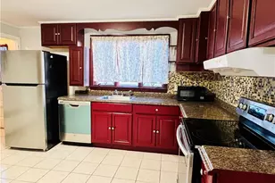 3 Elm Dr, West Hartford, CT 06110 - Photo 6