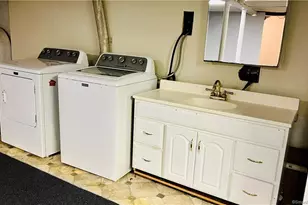 3 Elm Dr, West Hartford, CT 06110 - Photo 18