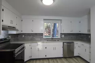 26 Loomis St, Granby, CT 06060 - Photo 4