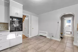 281 Brown St, Hartford, CT 06114 - Photo 10