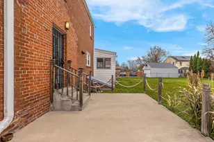 281 Brown St, Hartford, CT 06114 - Photo 4