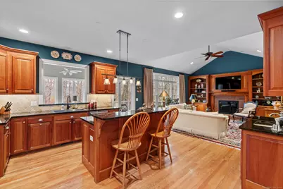 18 Daniel Circle #18, Suffield, CT 06078 - Photo 12