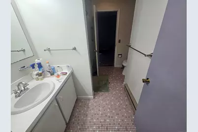 135 Village Square Drive #APT 1, New Britain, CT 06053 - Photo 10