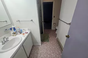 135 Village Square Dr, New Britain, CT 06053 - Photo 10