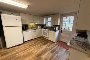 52 Lovers Ln, East Lyme, CT 06333 - Photo 2