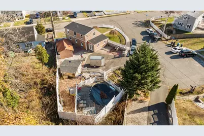 69 Glen Circle, Bridgeport, CT 06610 - Photo 4