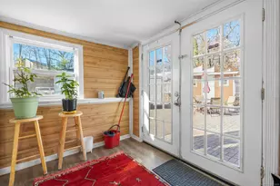 69 Glen Cir, Bridgeport, CT 06610 - Photo 18