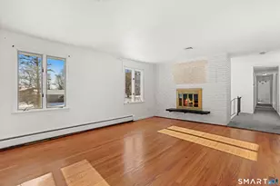 37 Kitcher Ct, Trumbull, CT 06611 - Photo 4