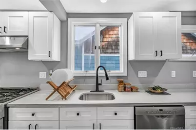 45 Arlington Street, West Haven, CT 06516 - Photo 14