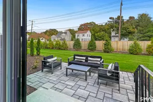 3 Whisper Rdg Wy, Woodbridge, CT 06525 - Photo 10