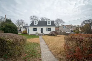 38 Wayland Rd, Milford, CT 06460 - Photo 1