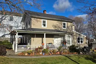 59 Pleasant St, Danbury, CT 06810 - Photo 2