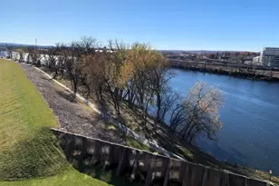 235 E River Dr, East Hartford, CT 06108 - Photo 20