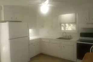 20 Parker Pl, Branford, CT 06405 - Photo 4