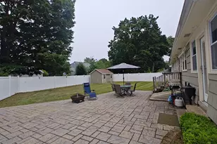 56 Dessa Dr, Hamden, CT 06517 - Photo 4