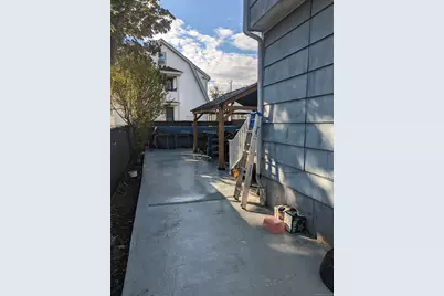 35 Kent Avenue, Bridgeport, CT 06610 - Photo 24