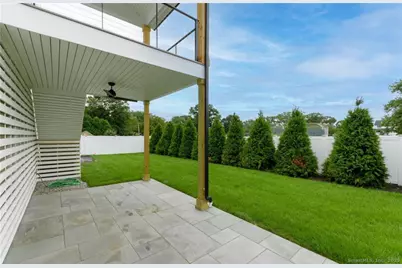 124 Fox Street, Fairfield, CT 06824 - Photo 28