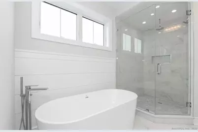 124 Fox Street, Fairfield, CT 06824 - Photo 20