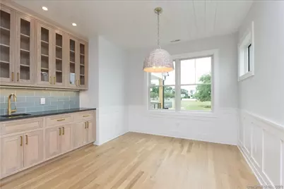 124 Fox Street, Fairfield, CT 06824 - Photo 16