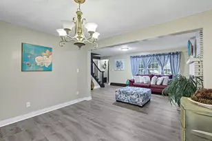 41 Chestnut Dr, Windsor, CT 06095 - Photo 8