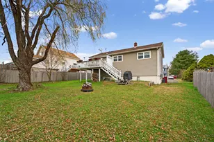 157 Bluebird Dr, Naugatuck, CT 06770 - Photo 6