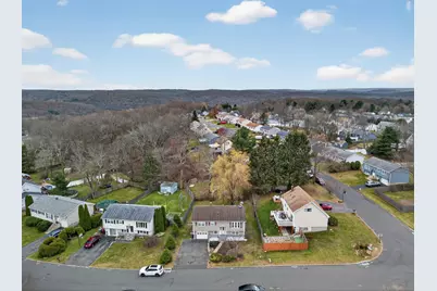 157 Bluebird Drive, Naugatuck, CT 06770 - Photo 2