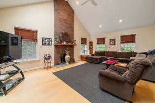 116 Larkspur Ln, Bristol, CT 06010 - Photo 4