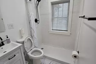 70 Sims St, Bridgeport, CT 06604 - Photo 10