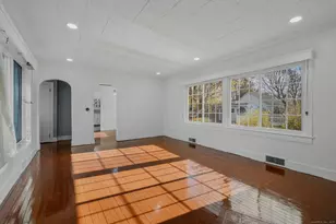 139 Pennsylvania Ave, East Lyme, CT 06357 - Photo 6