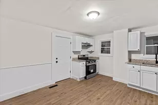 8 Bancroft St, Torrington, CT 06790 - Photo 2