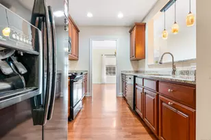 332 Still Water Cir, Brookfield, CT 06804 - Photo 8